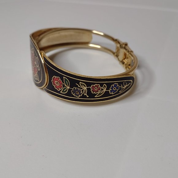 Very Pretty 6 3/4 Inch Hinged Rose Bracelet - Picture 2 of 9